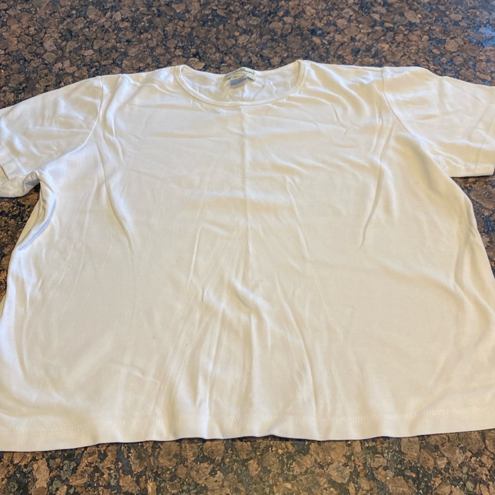Eddie Bauer women’s short sleeve tee. Never worn!